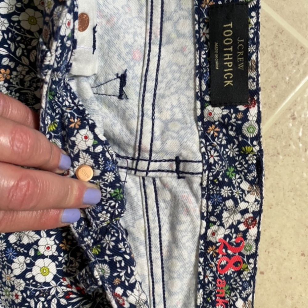 J. Crew floral tooth pick pant. - Picture 2 of 4